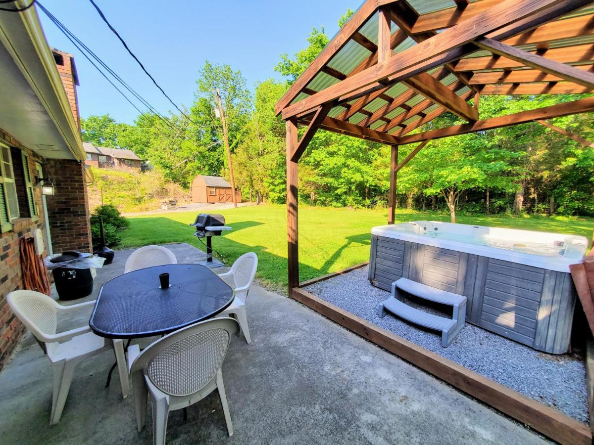 Hoot N Holler Villa Pigeon Forge Bagian luar foto