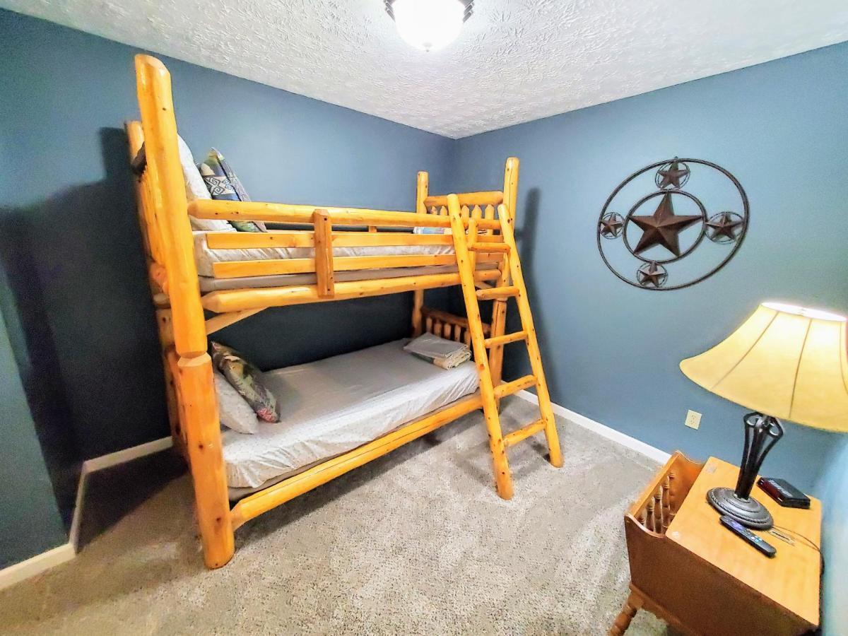 Hoot N Holler Villa Pigeon Forge Bagian luar foto